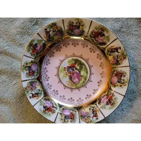 Vintage China with paintings - Picture 13 of 16